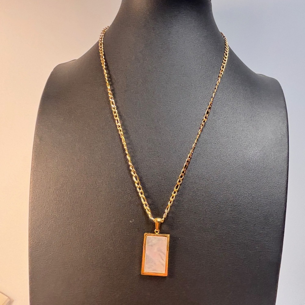 Necklace Gold Rectangle Iridescent Minimalist‎ Boho Chic 90s Figaro Chain